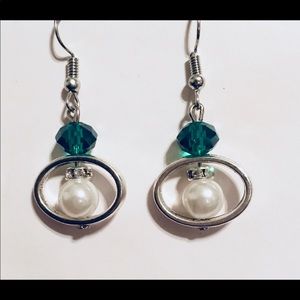 Glass Pearl Earring